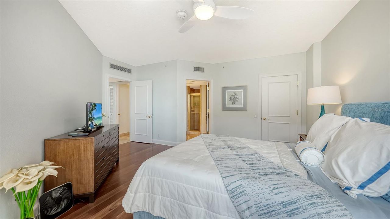 1241 Gulf Of Mexico Drive, Unit 303, Longboat Key, FL 34228 Photo