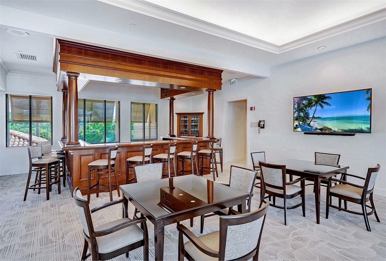 1241 Gulf Of Mexico Drive, Unit 303, Longboat Key, FL 34228 Photo