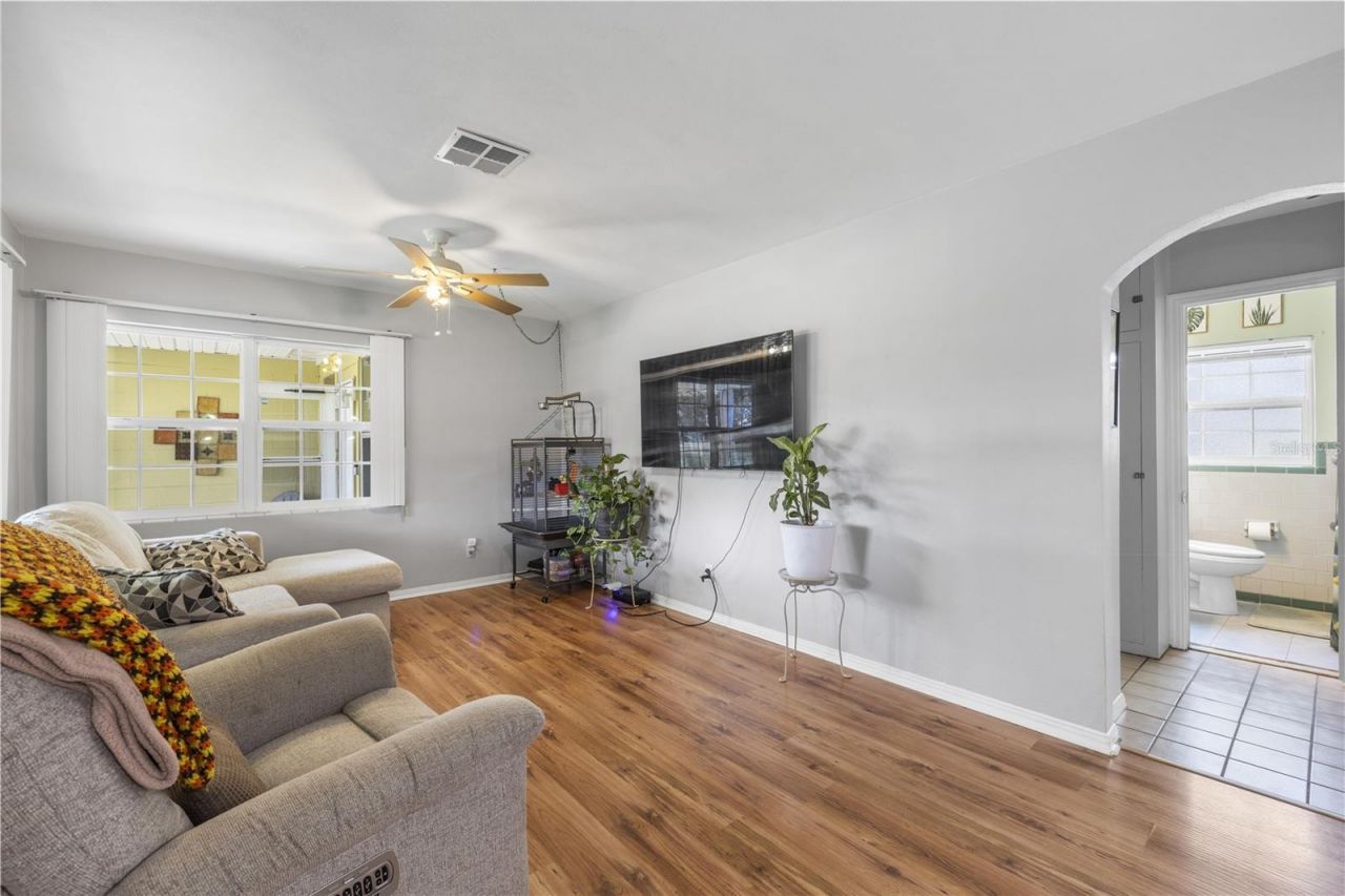 304 W Lake Avenue , Auburndale, FL 33823 Photo