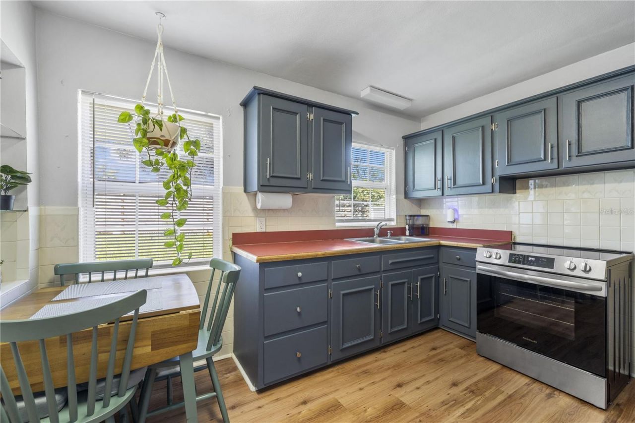 304 W Lake Avenue , Auburndale, FL 33823 Photo