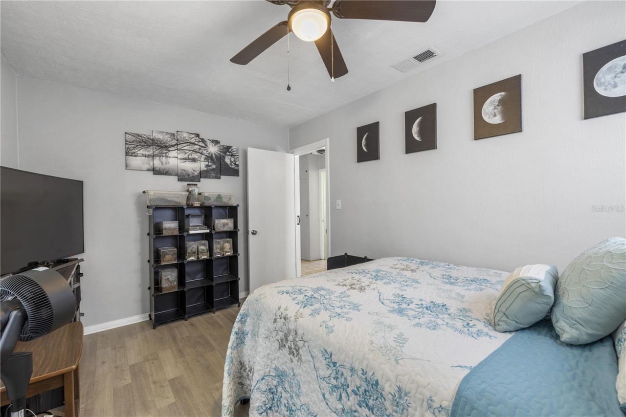 304 W Lake Avenue , Auburndale, FL 33823 Photo