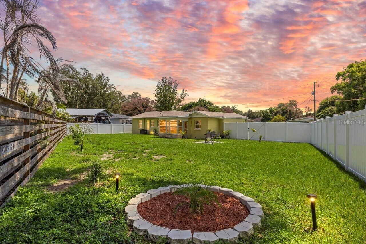 304 W Lake Avenue , Auburndale, FL 33823 Photo