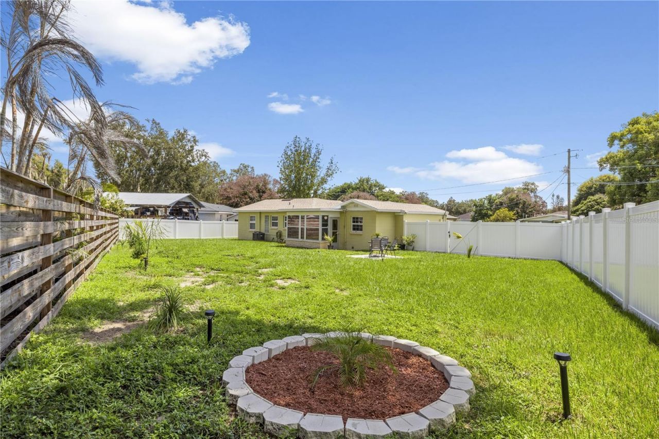 304 W Lake Avenue , Auburndale, FL 33823 Photo