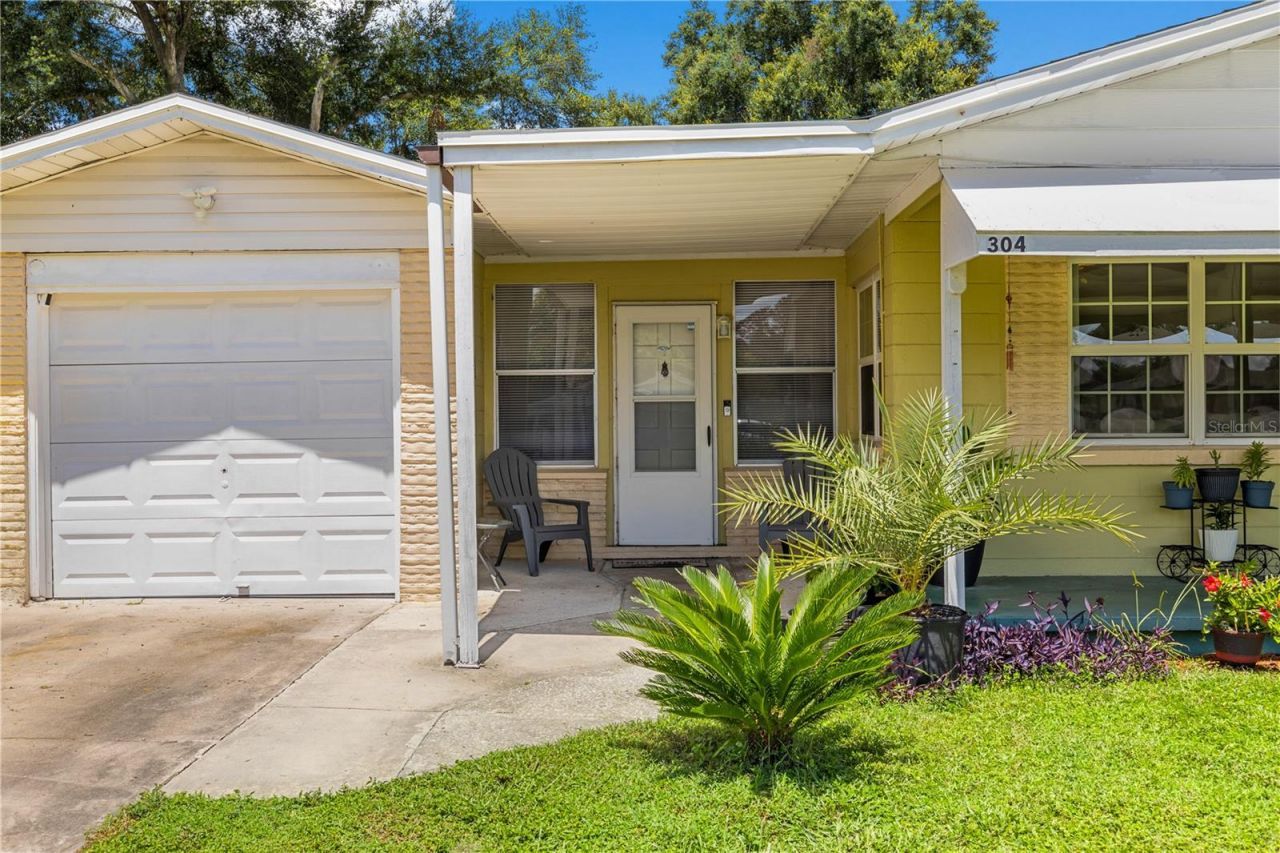 304 W Lake Avenue , Auburndale, FL 33823 Photo