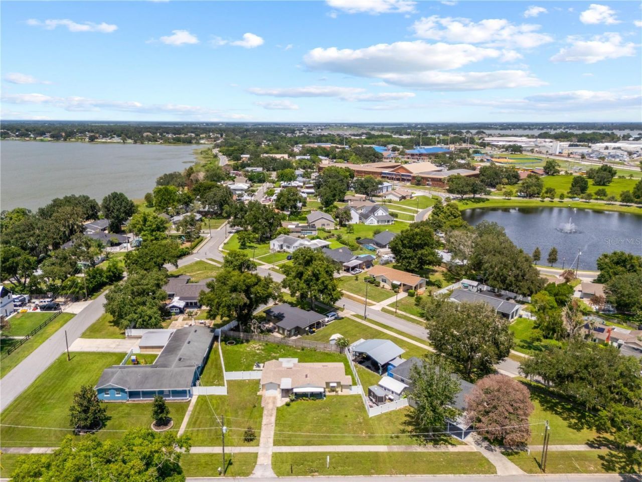 304 W Lake Avenue , Auburndale, FL 33823 Photo