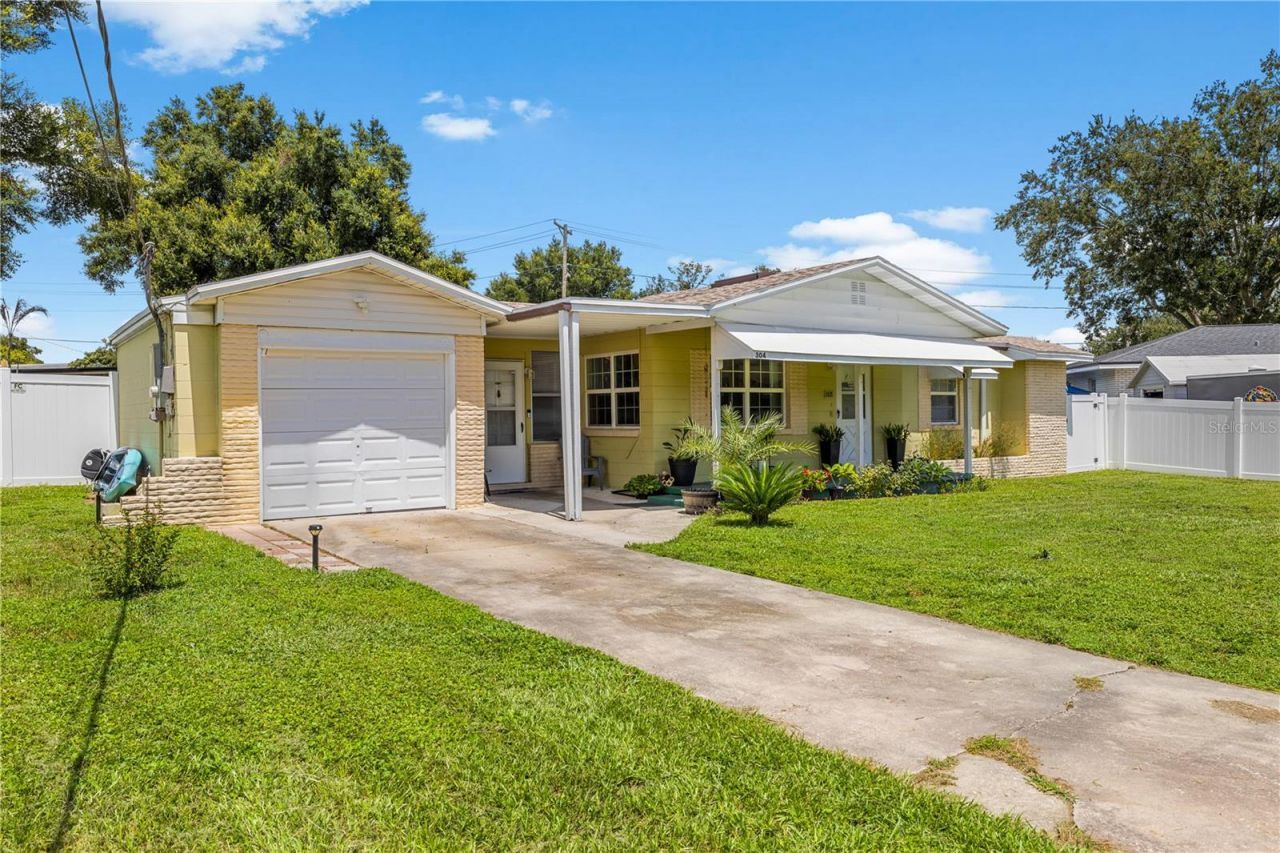 304 W Lake Avenue , Auburndale, FL 33823 Photo