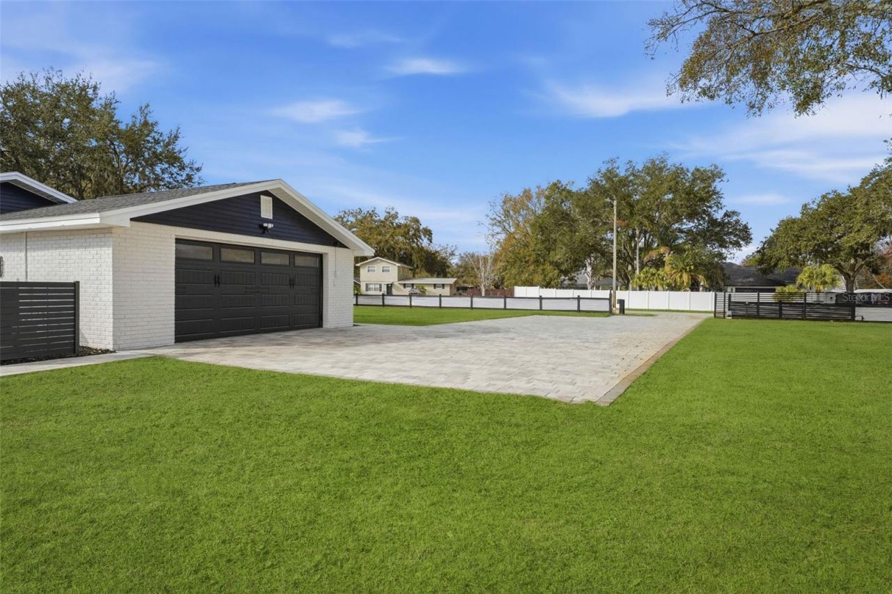 2338 Meadowbrook Drive, Lutz, FL 33558 Photo