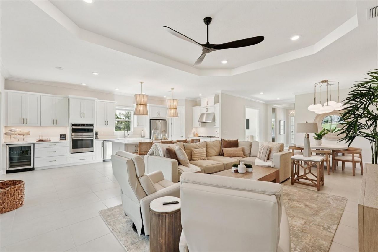 16415 Isola Place, Lakewood Ranch, FL 34211 Photo