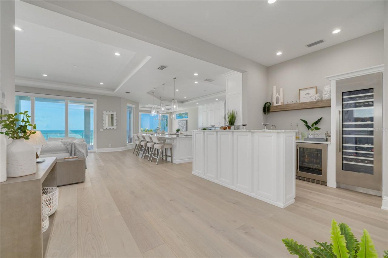 34 Gulf Boulevard, Indian Rocks Beach, FL 33785 Photo