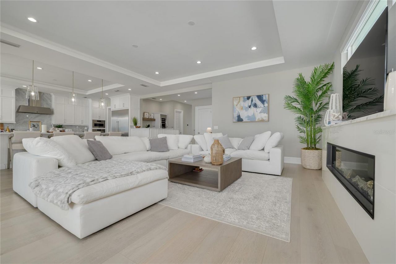 34 Gulf Boulevard, Indian Rocks Beach, FL 33785 Photo