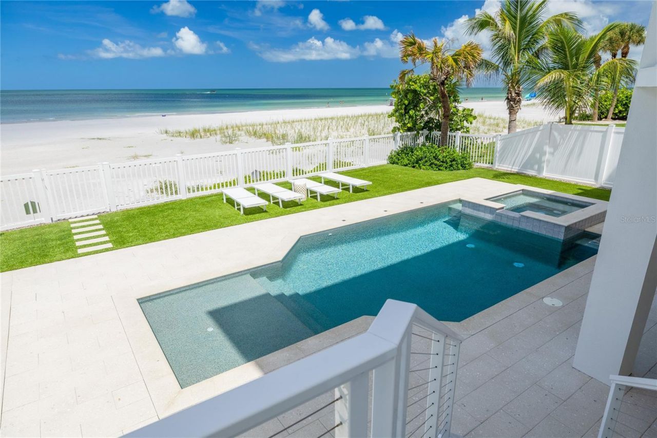 34 Gulf Boulevard, Indian Rocks Beach, FL 33785 Photo