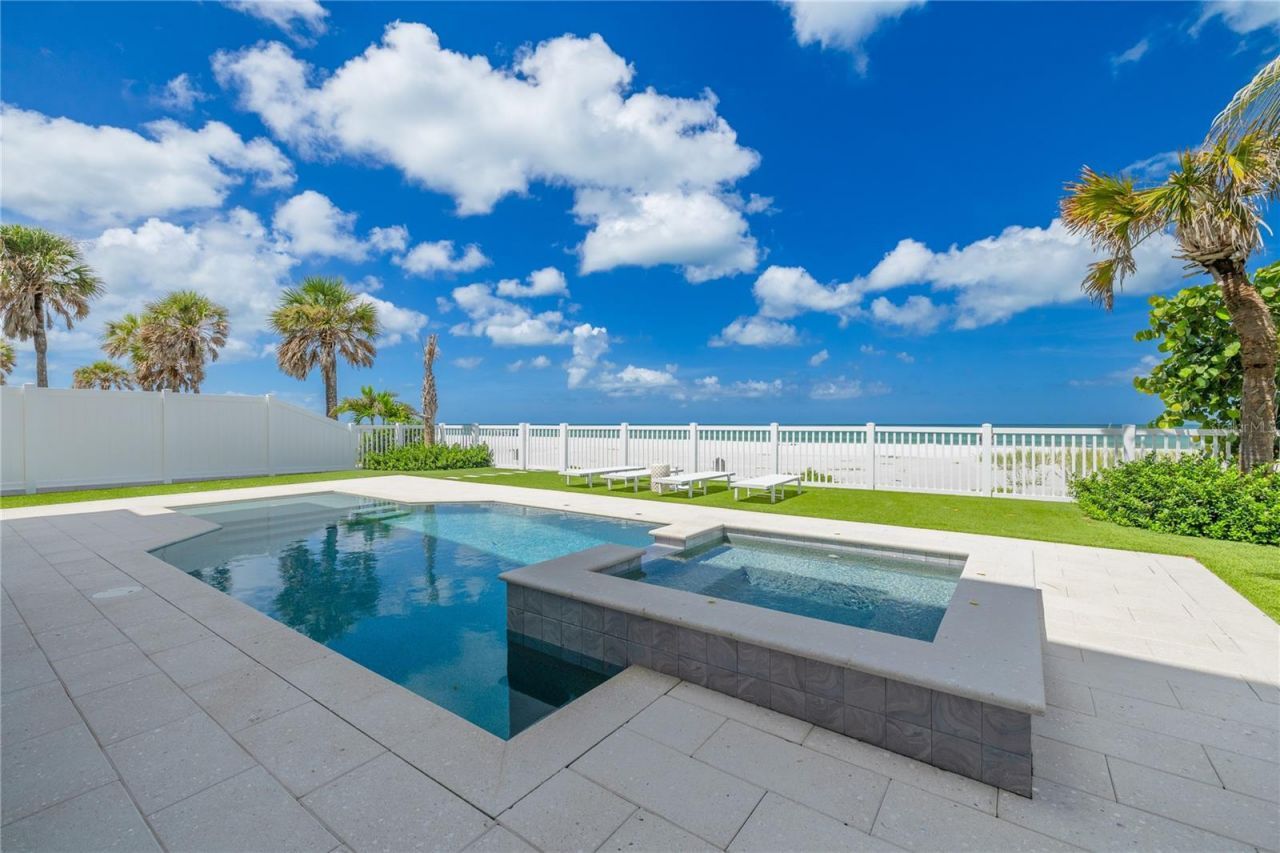 34 Gulf Boulevard, Indian Rocks Beach, FL 33785 Photo