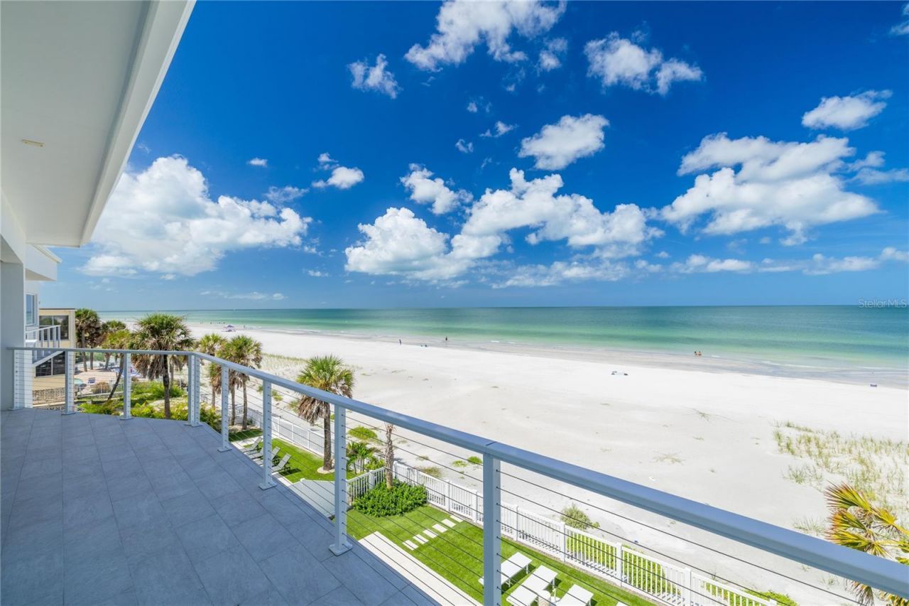 34 Gulf Boulevard, Indian Rocks Beach, FL 33785 Photo