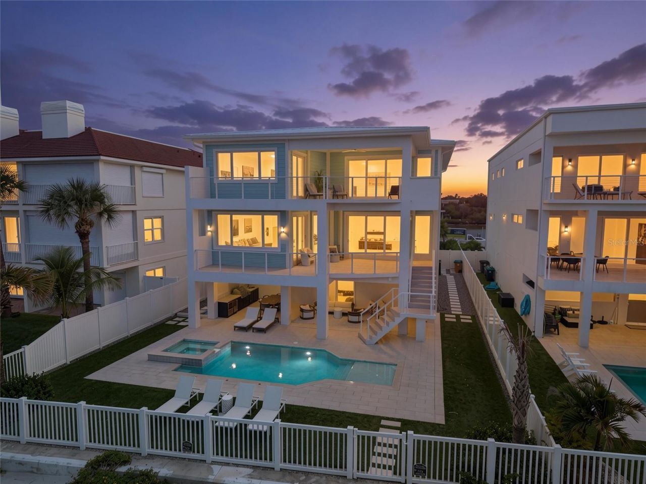 34 Gulf Boulevard, Indian Rocks Beach, FL 33785 Photo