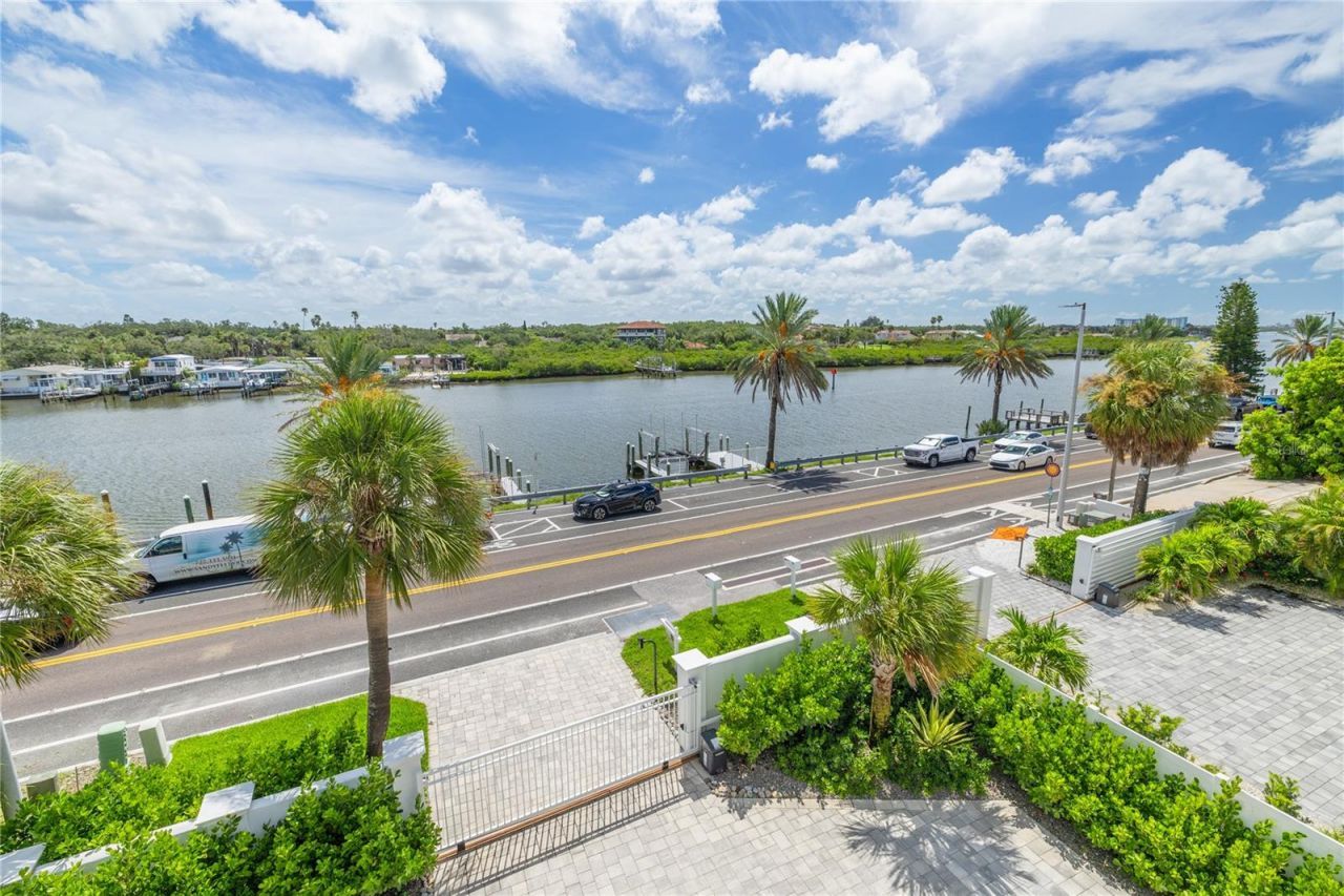 34 Gulf Boulevard, Indian Rocks Beach, FL 33785 Photo