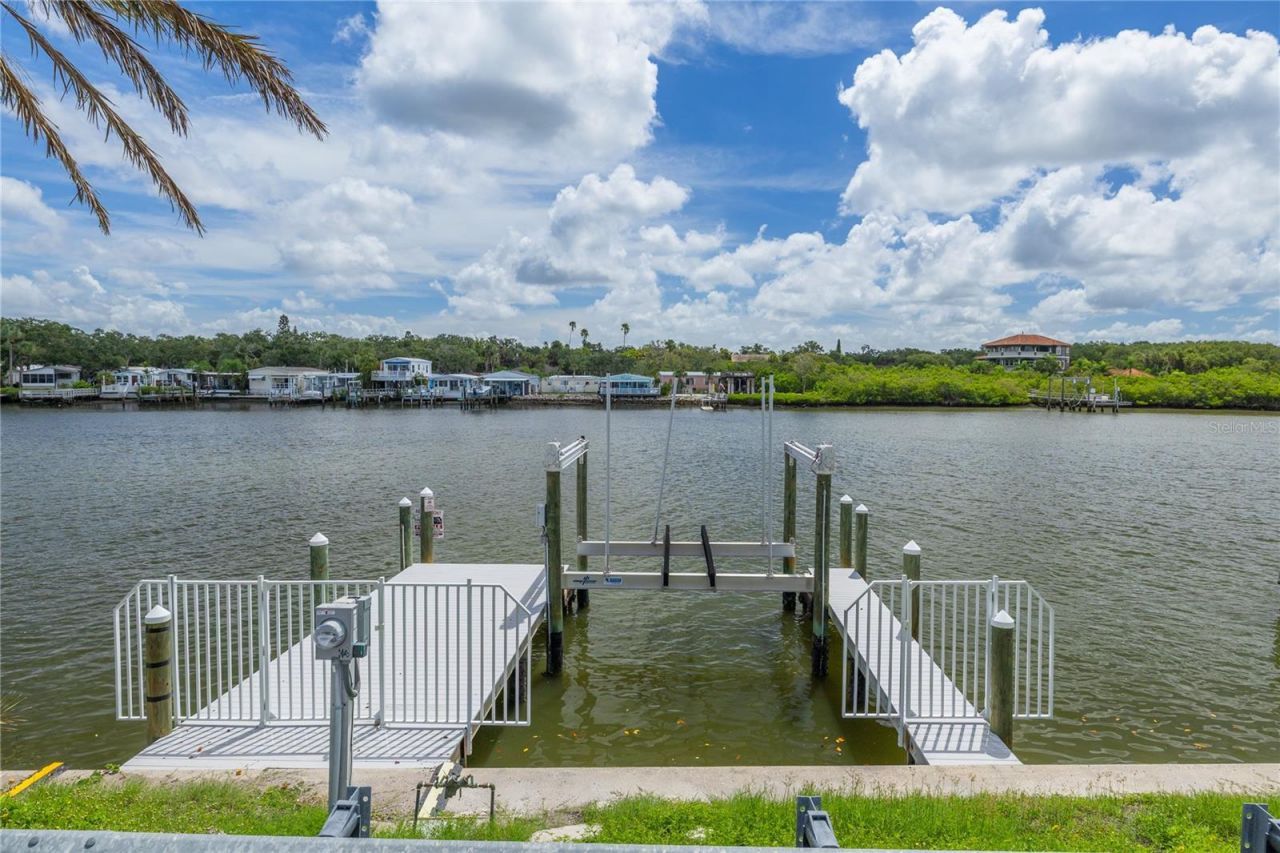 34 Gulf Boulevard, Indian Rocks Beach, FL 33785 Photo