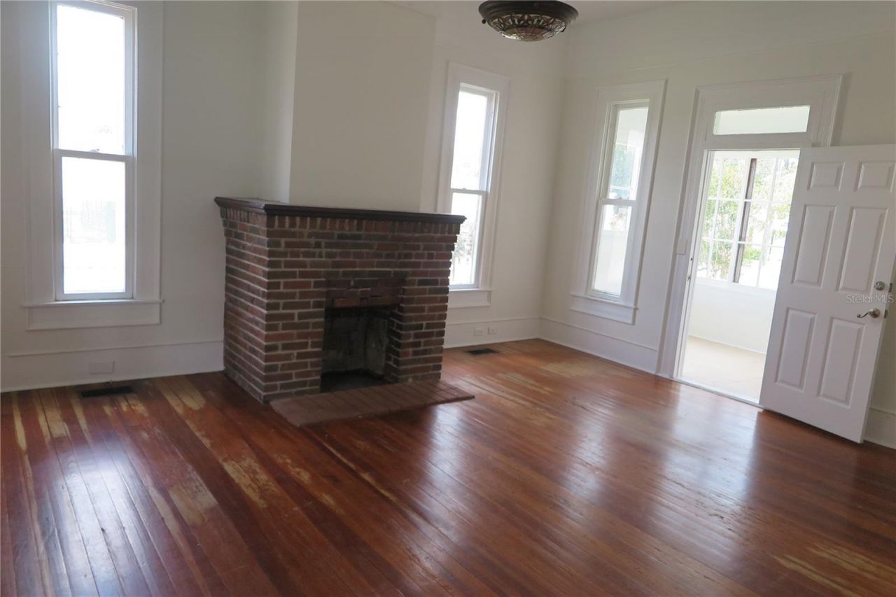 105 SE 1st Avenue , Lake Butler, FL 32054 Photo