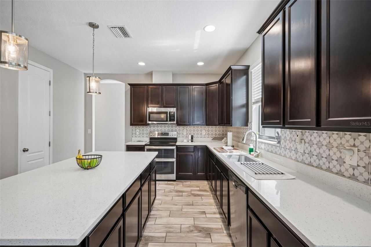 1605 Anastacia Lane , Sun City Center, FL 33573 Photo