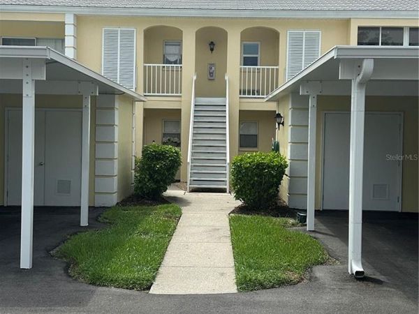 402 CERROMAR CIRCLE N, Unit 105, VENICE, FL 34293