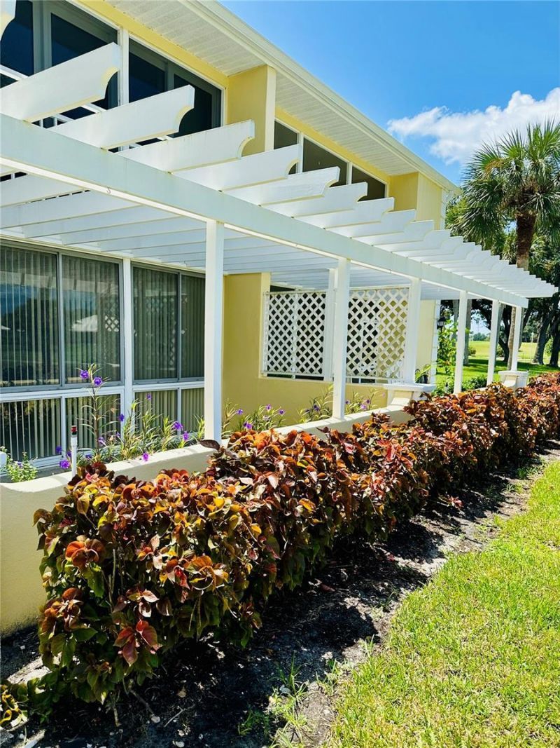 402 Cerromar Circle N, Unit 105, Venice, FL 34293 Photo