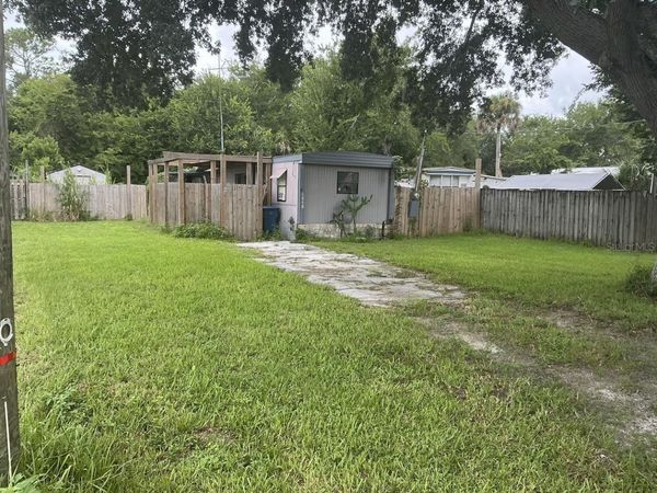 4648 NELLIE STREET , EDGEWATER, FL 32141