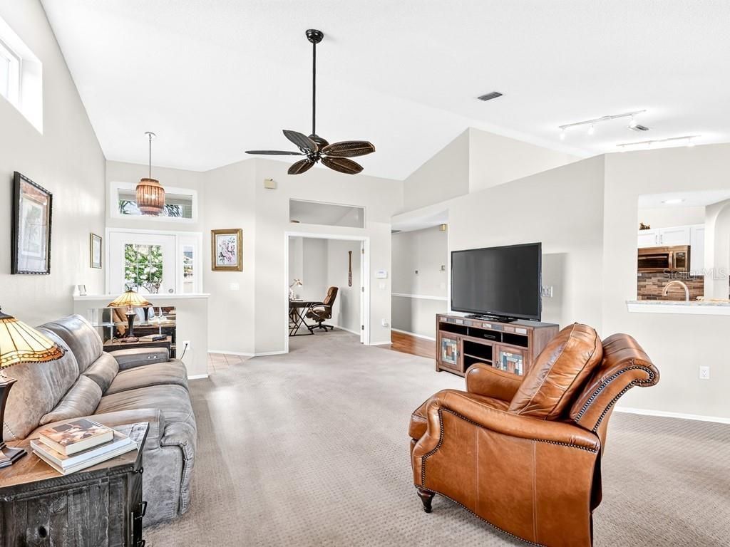 4322 Edenrose Way, Unit 86, Sarasota, FL 34235 Photo