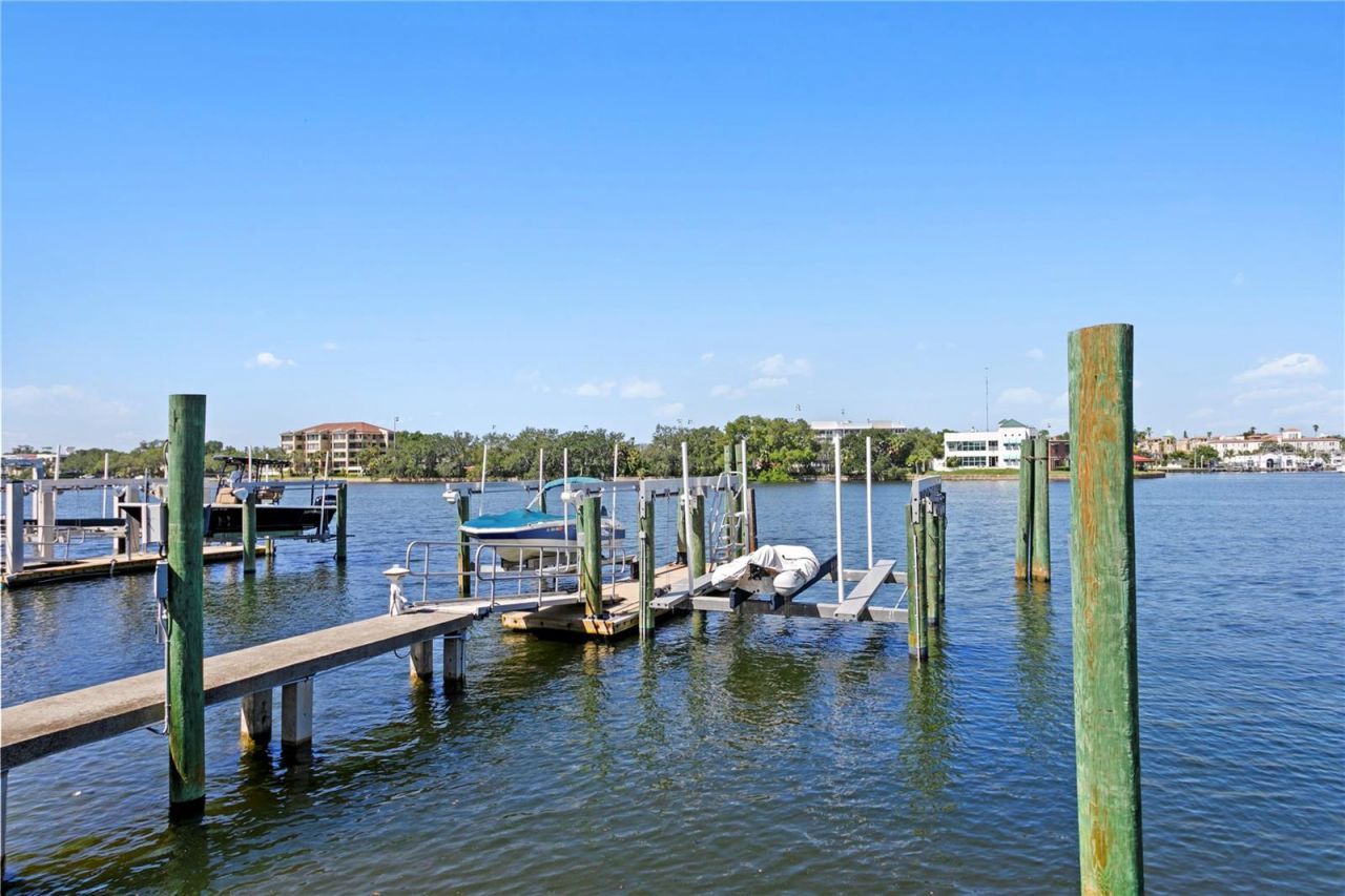 1109 Abbeys Way, Tampa, FL 33602 Photo