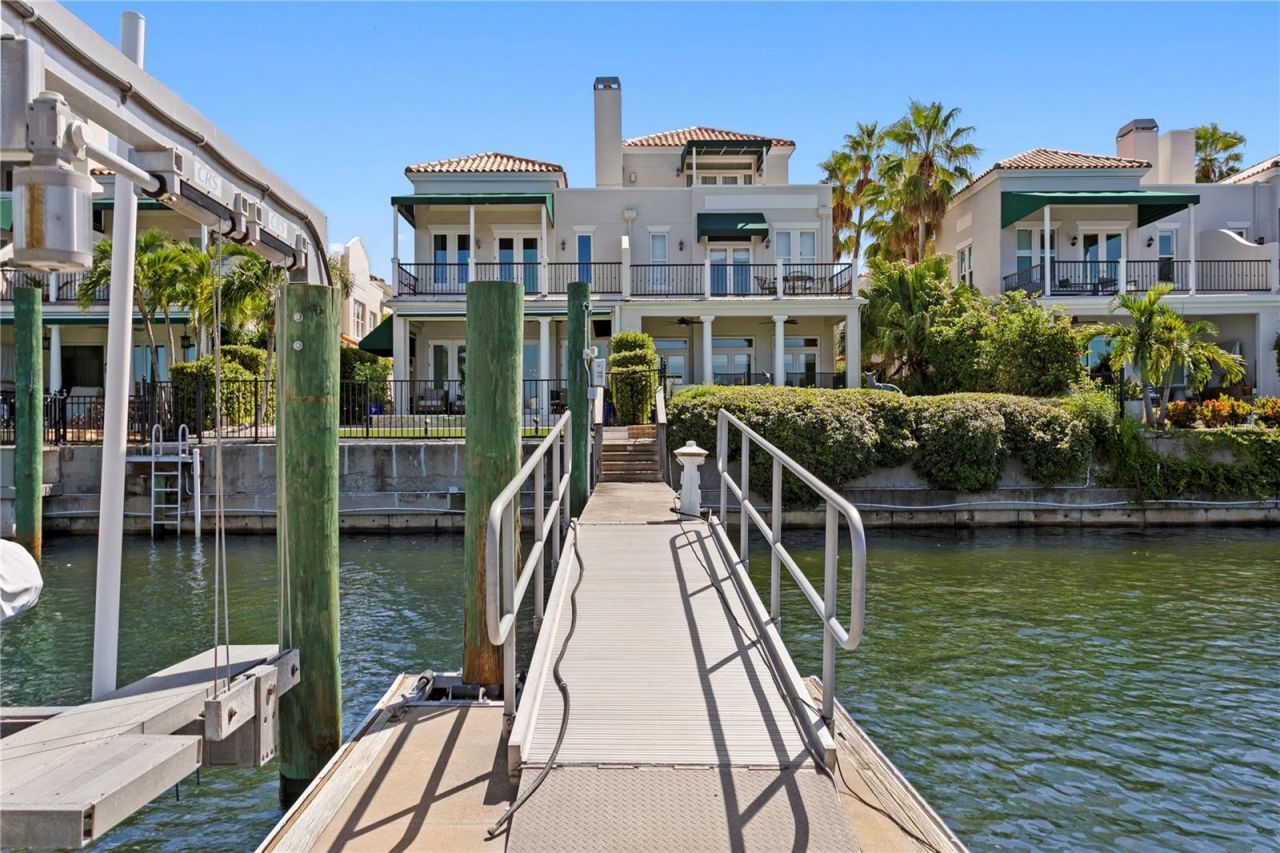 1109 Abbeys Way, Tampa, FL 33602 Photo