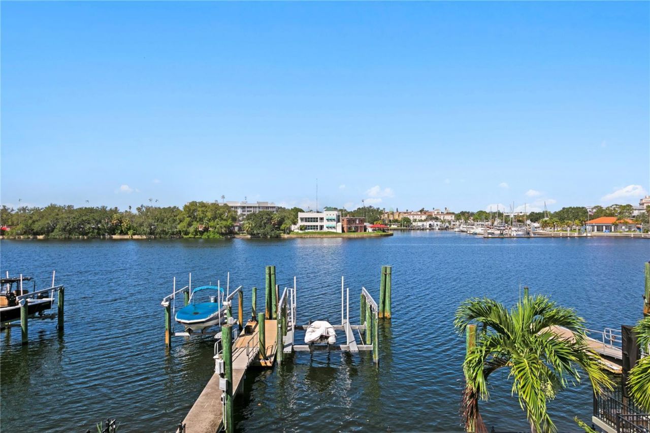 1109 Abbeys Way, Tampa, FL 33602 Photo