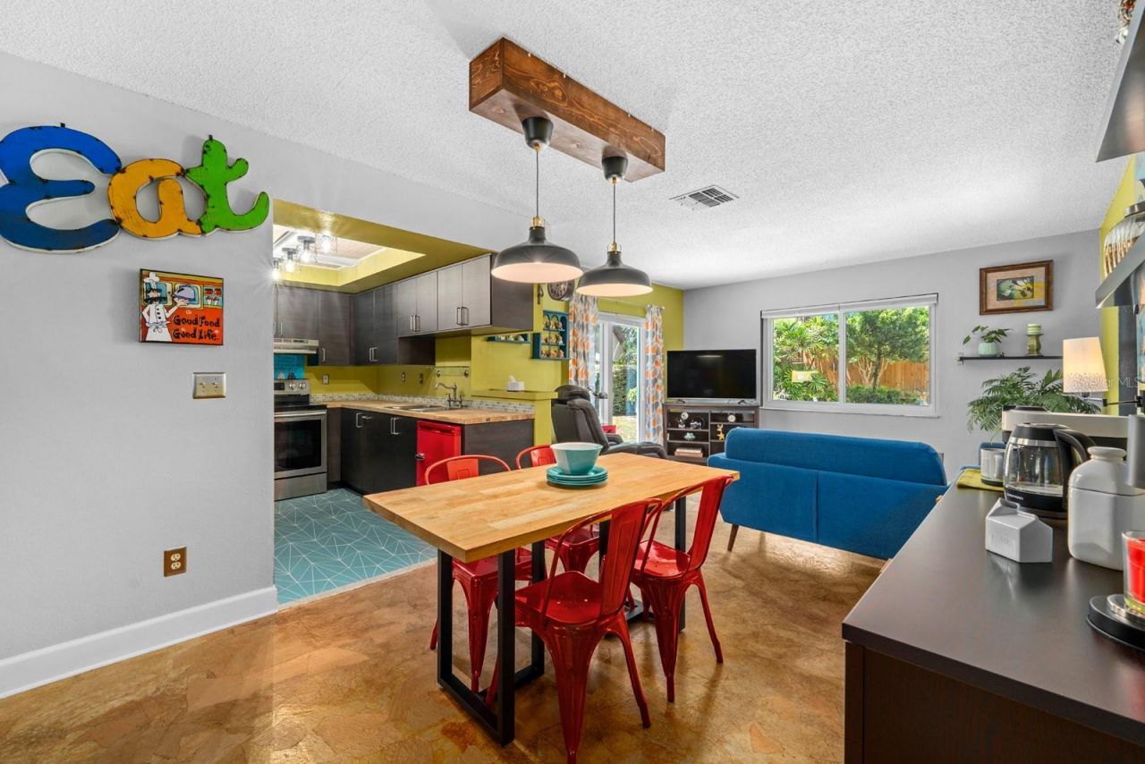 2159 Barcelona Way, Saint Petersburg, FL 33712 Photo