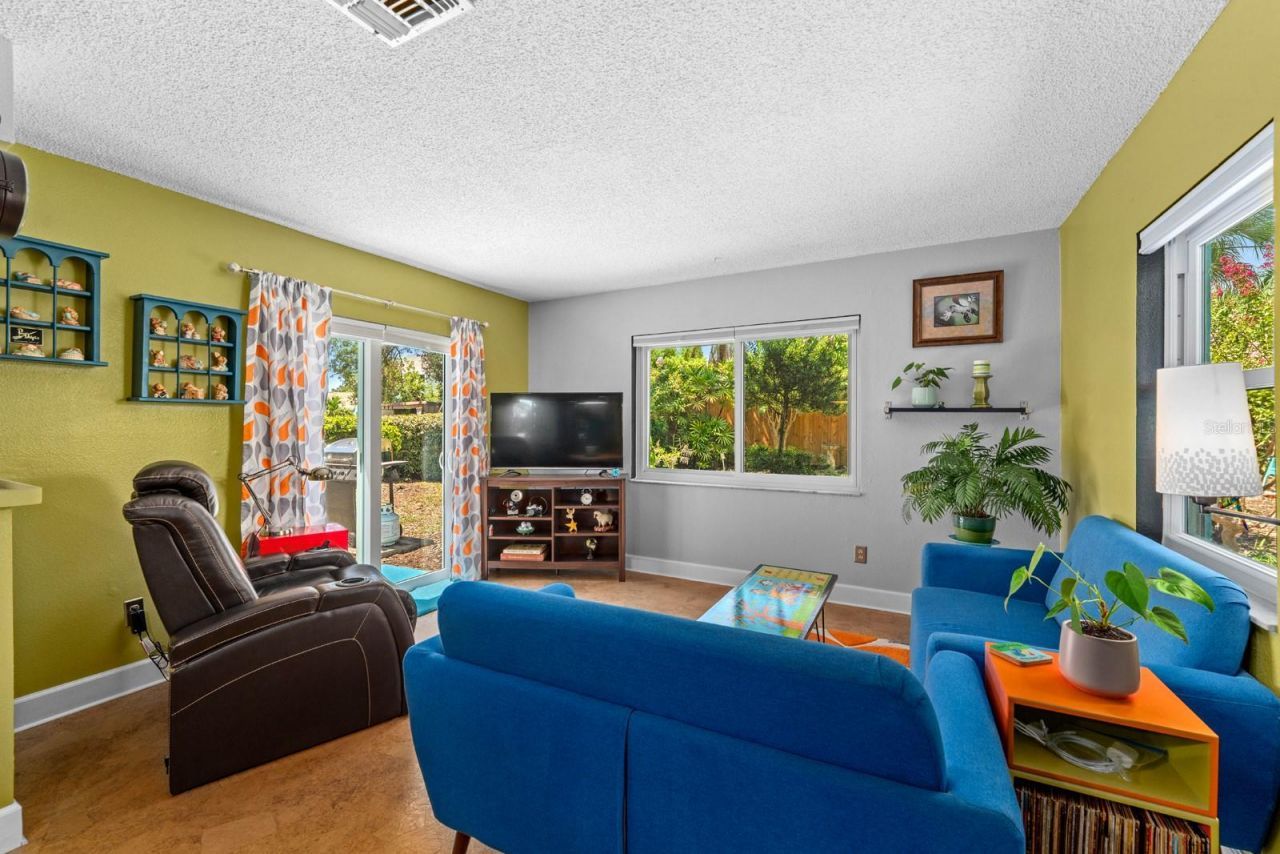 2159 Barcelona Way, Saint Petersburg, FL 33712 Photo