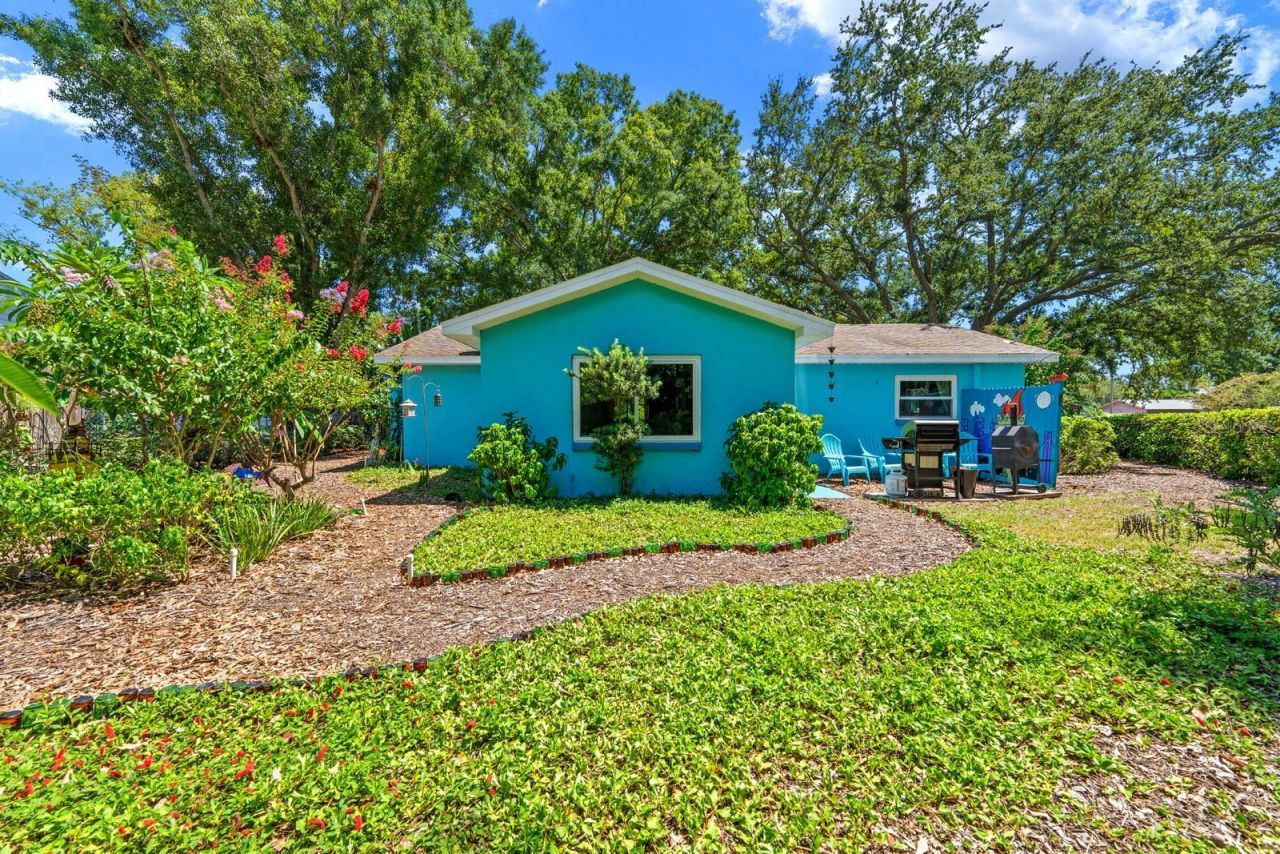 2159 Barcelona Way, Saint Petersburg, FL 33712 Photo
