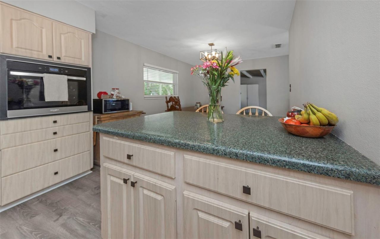 6191 6th Avenue S, Saint Petersburg, FL 33707 Photo