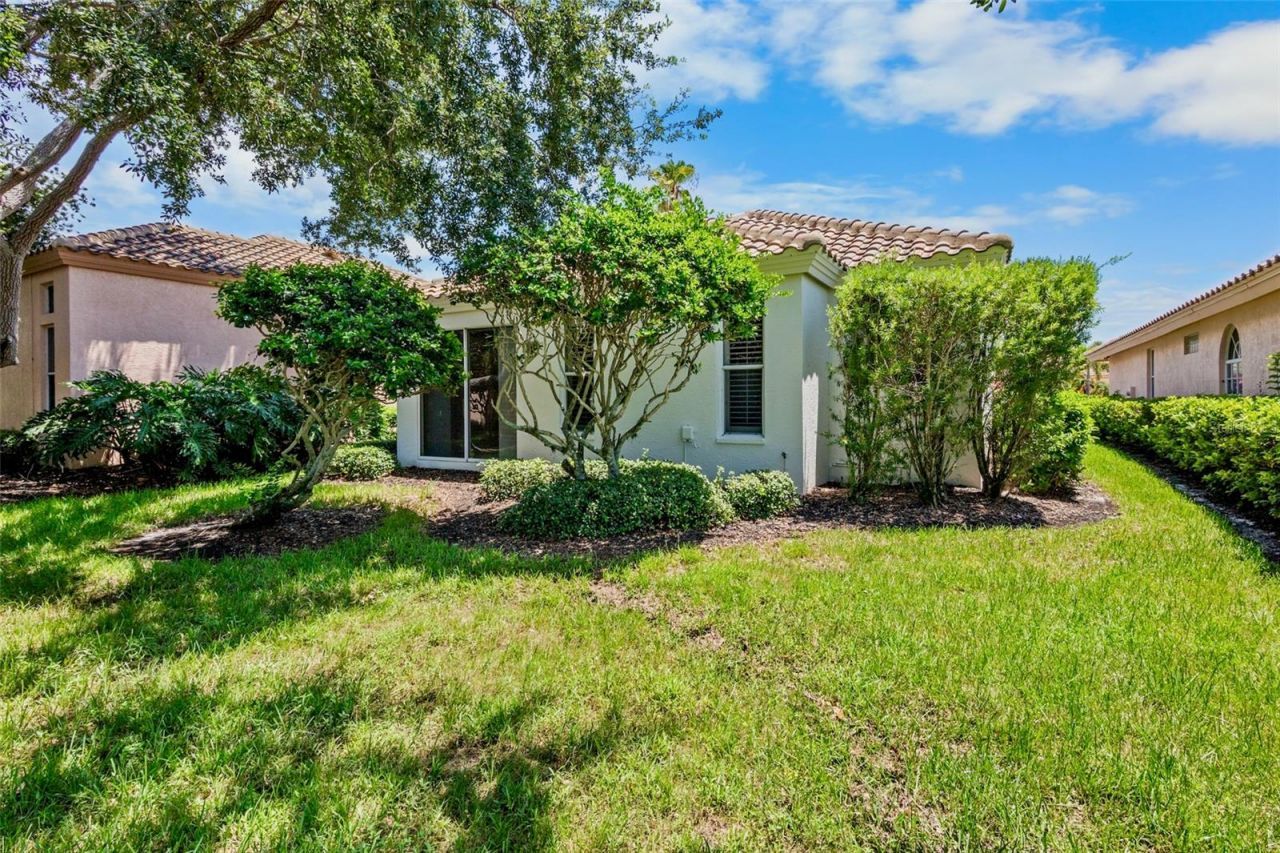 3761 Amapola Lane, Sarasota, FL 34238 Photo
