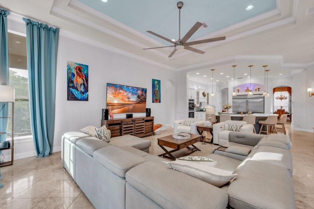 6217 Kingbird Manor Drive, Lithia, FL 33547 Photo