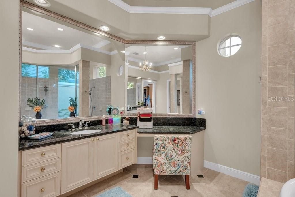 6217 Kingbird Manor Drive, Lithia, FL 33547 Photo