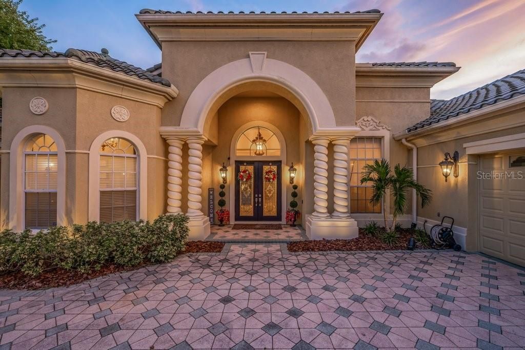 6217 Kingbird Manor Drive, Lithia, FL 33547 Photo