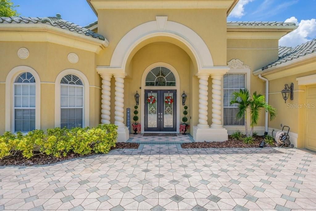 6217 Kingbird Manor Drive, Lithia, FL 33547 Photo