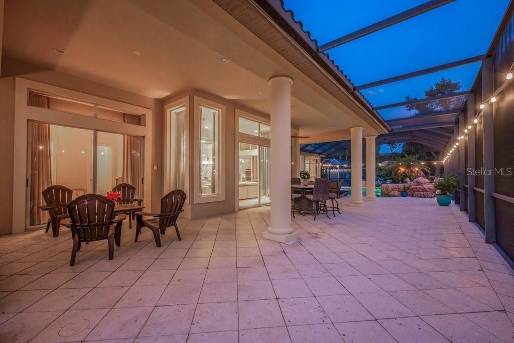 6217 Kingbird Manor Drive, Lithia, FL 33547 Photo