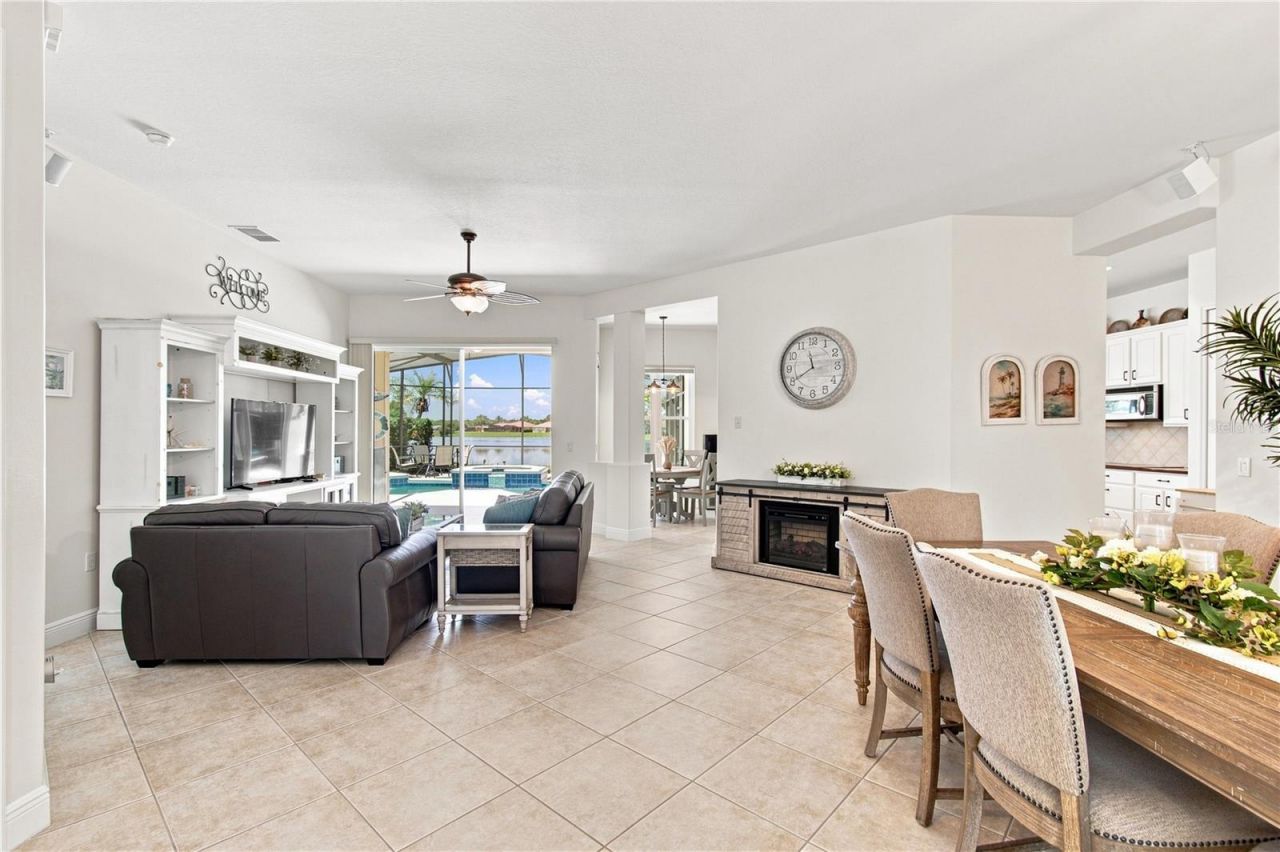 662 Shorehaven Dr, Poinciana, FL 34759 Photo