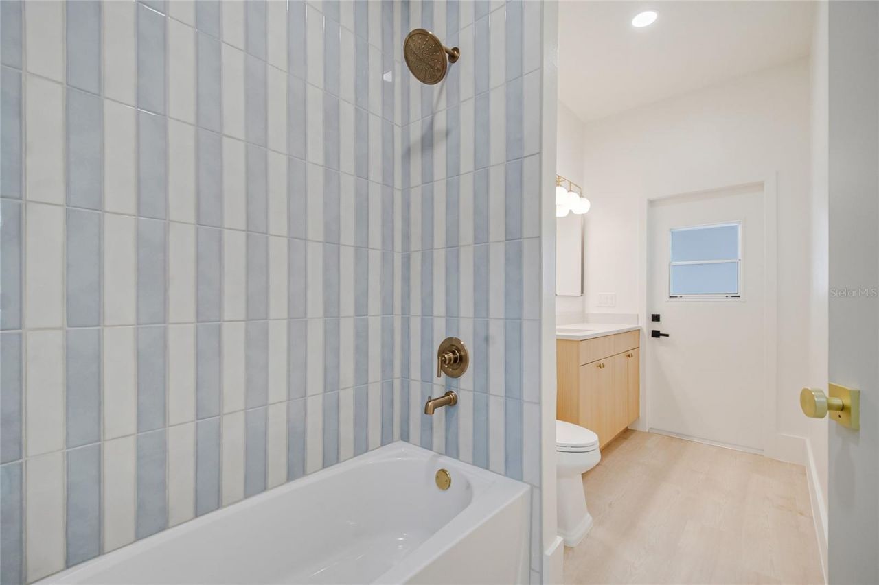 430 Bywater Drive, Orlando, FL 32839 Photo