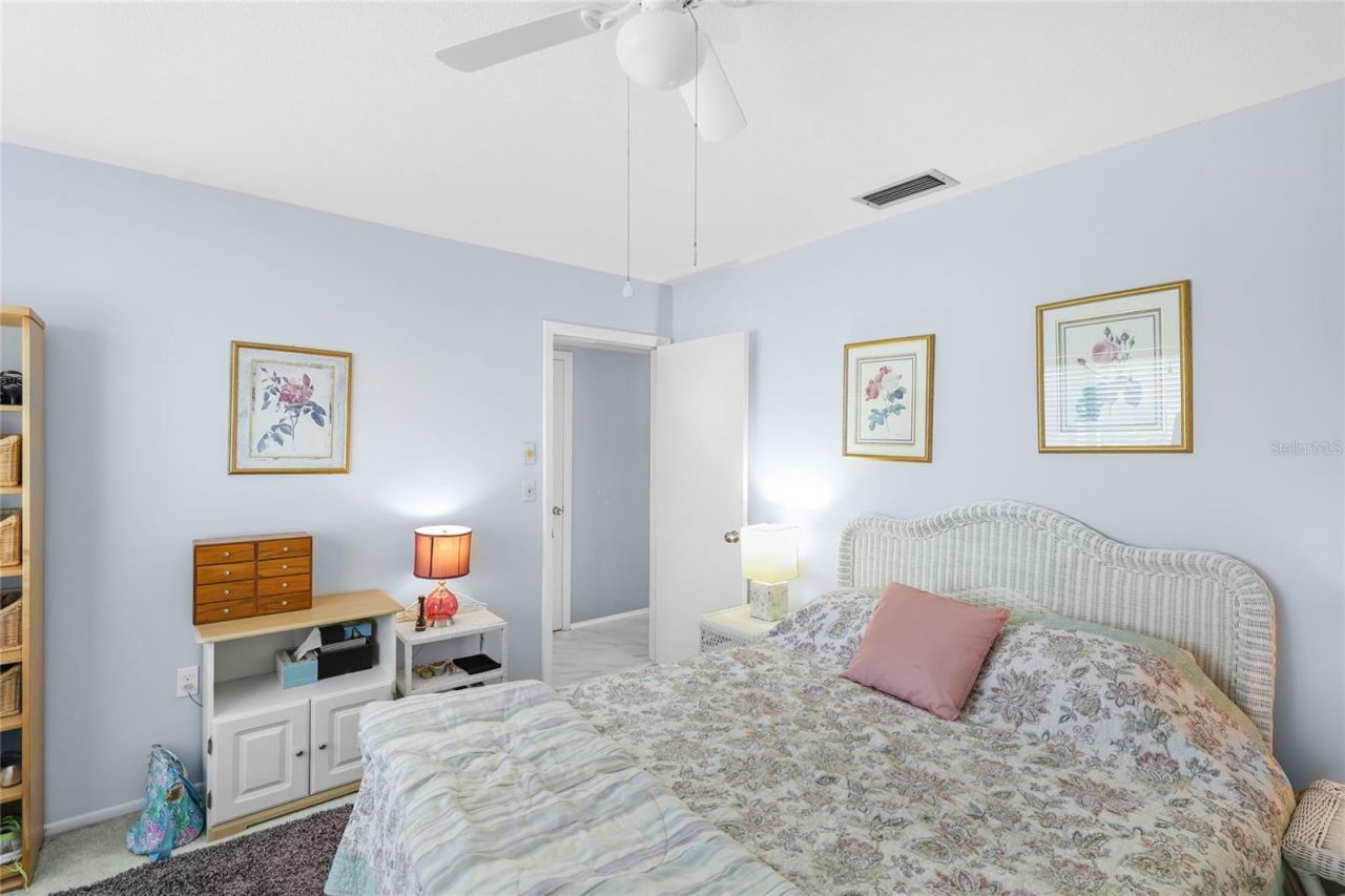 2327 Waterbluff Place, Unit V315, Sarasota, FL 34231 Photo