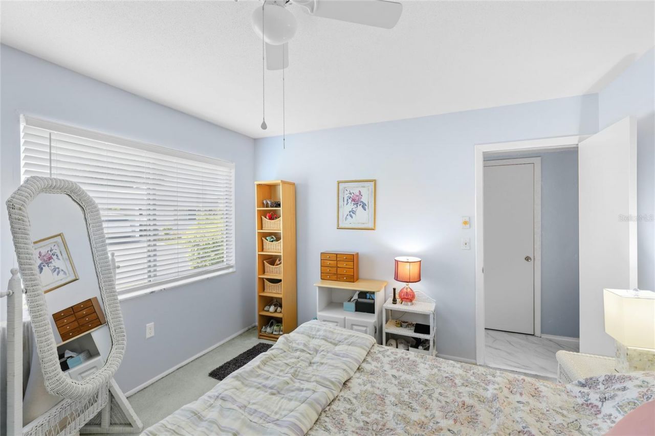 2327 Waterbluff Place, Unit V315, Sarasota, FL 34231 Photo