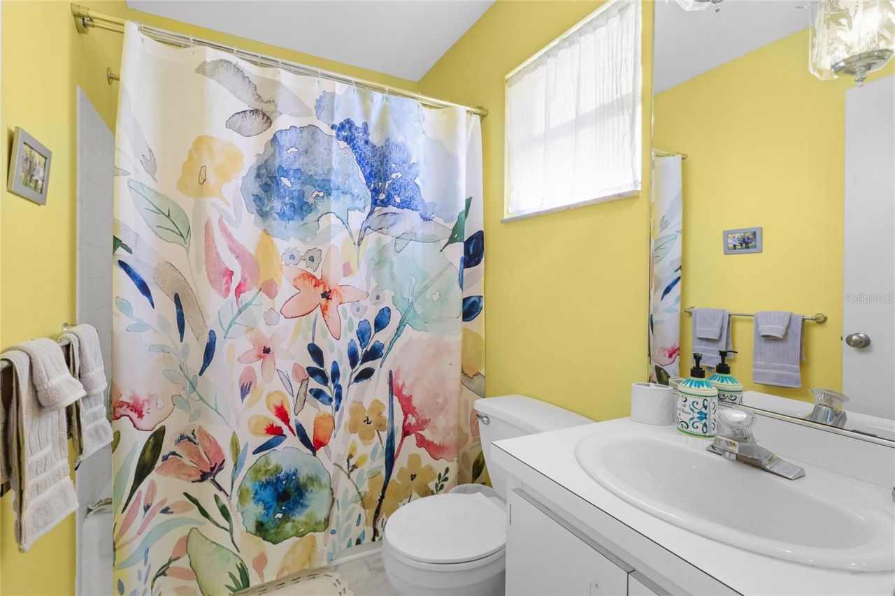2327 Waterbluff Place, Unit V315, Sarasota, FL 34231 Photo