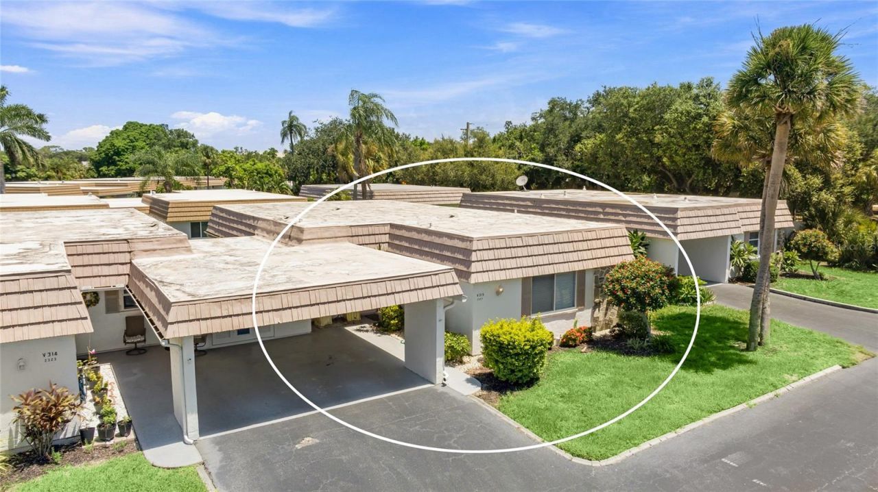 2327 Waterbluff Place, Unit V315, Sarasota, FL 34231 Photo