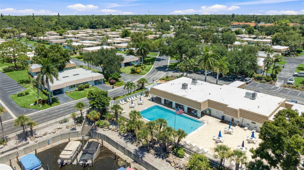 2327 Waterbluff Place, Unit V315, Sarasota, FL 34231 Photo