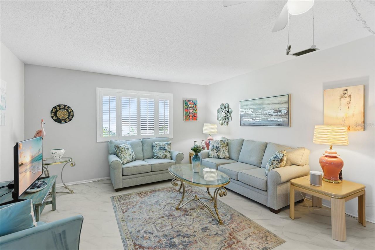 2327 Waterbluff Place, Unit V315, Sarasota, FL 34231 Photo