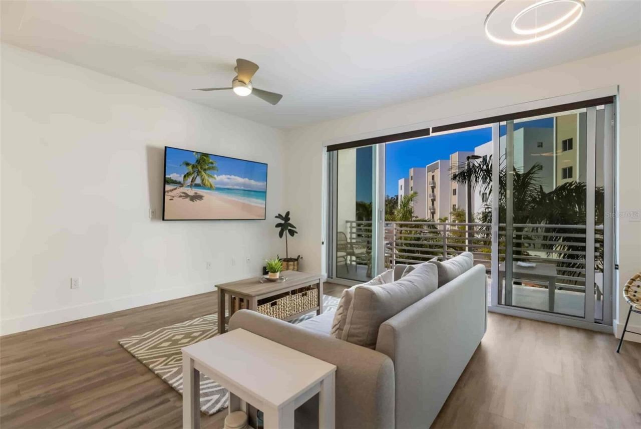1703 N Tamiami Trail, Unit 210, Sarasota, FL 34234 Photo