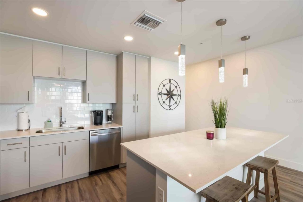 1703 N Tamiami Trail, Unit 210, Sarasota, FL 34234 Photo