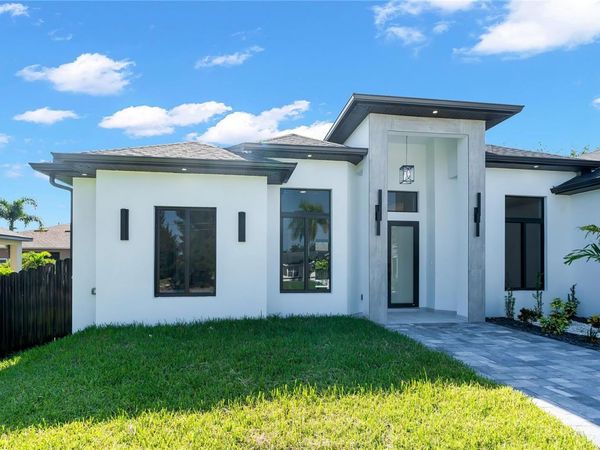 129 SW 34TH AVENUE , CAPE CORAL, FL 33991
